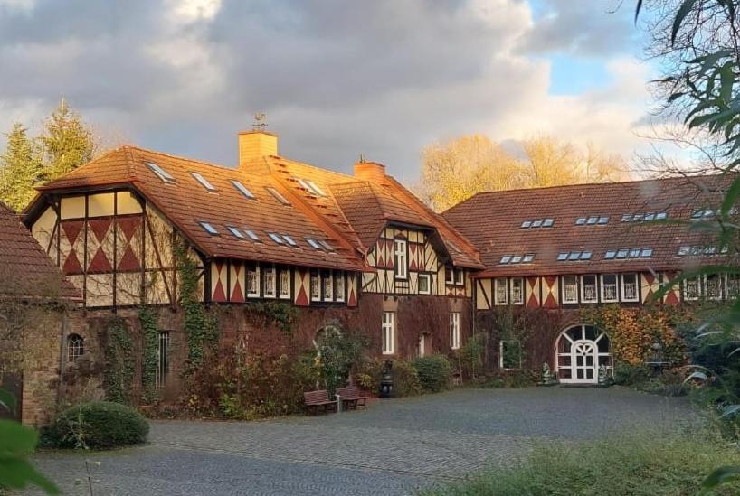 Aparthotel Rittergut Haus Laer Bochum Exterior foto